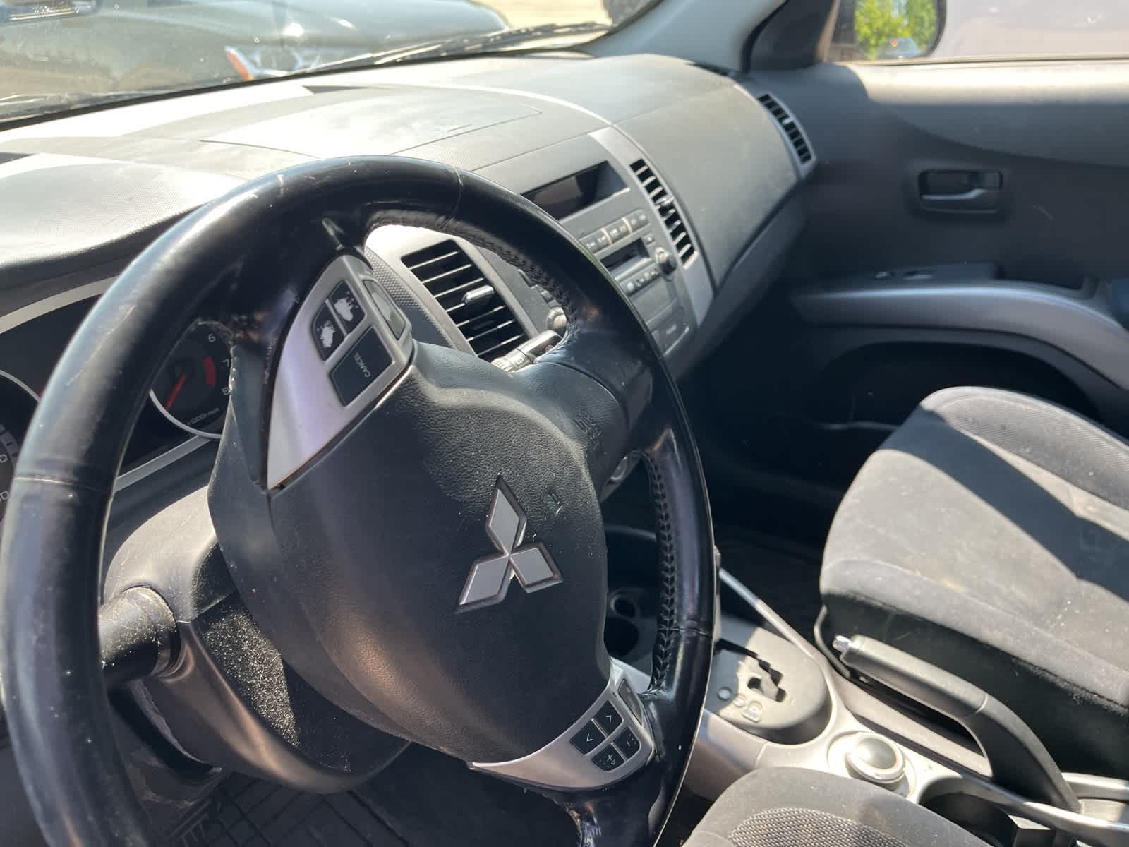 Thumbnail: 2007 Mitsubishi Outlander - 23