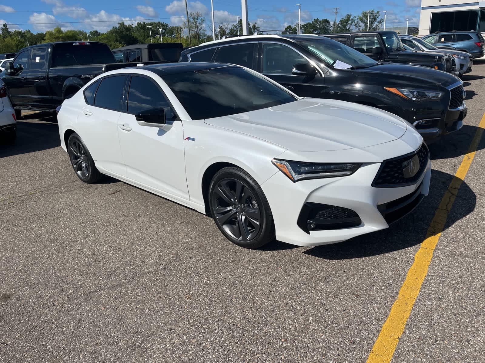 Thumbnail: 2022 Acura TLX - 14
