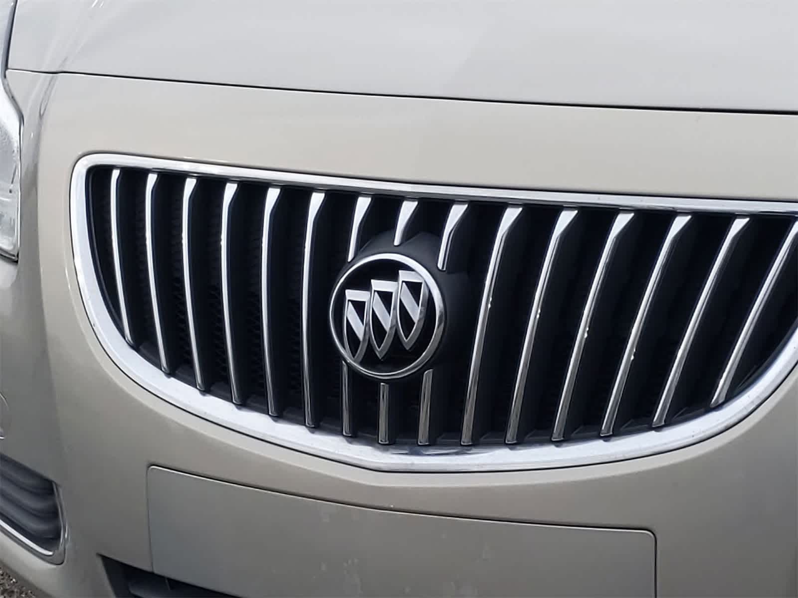 2011 Buick Regal CXL Turbo 12