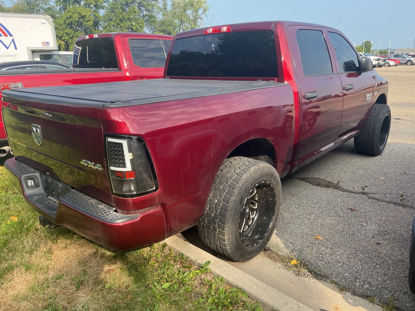 Thumbnail: 2019 RAM 1500 Classic - 13
