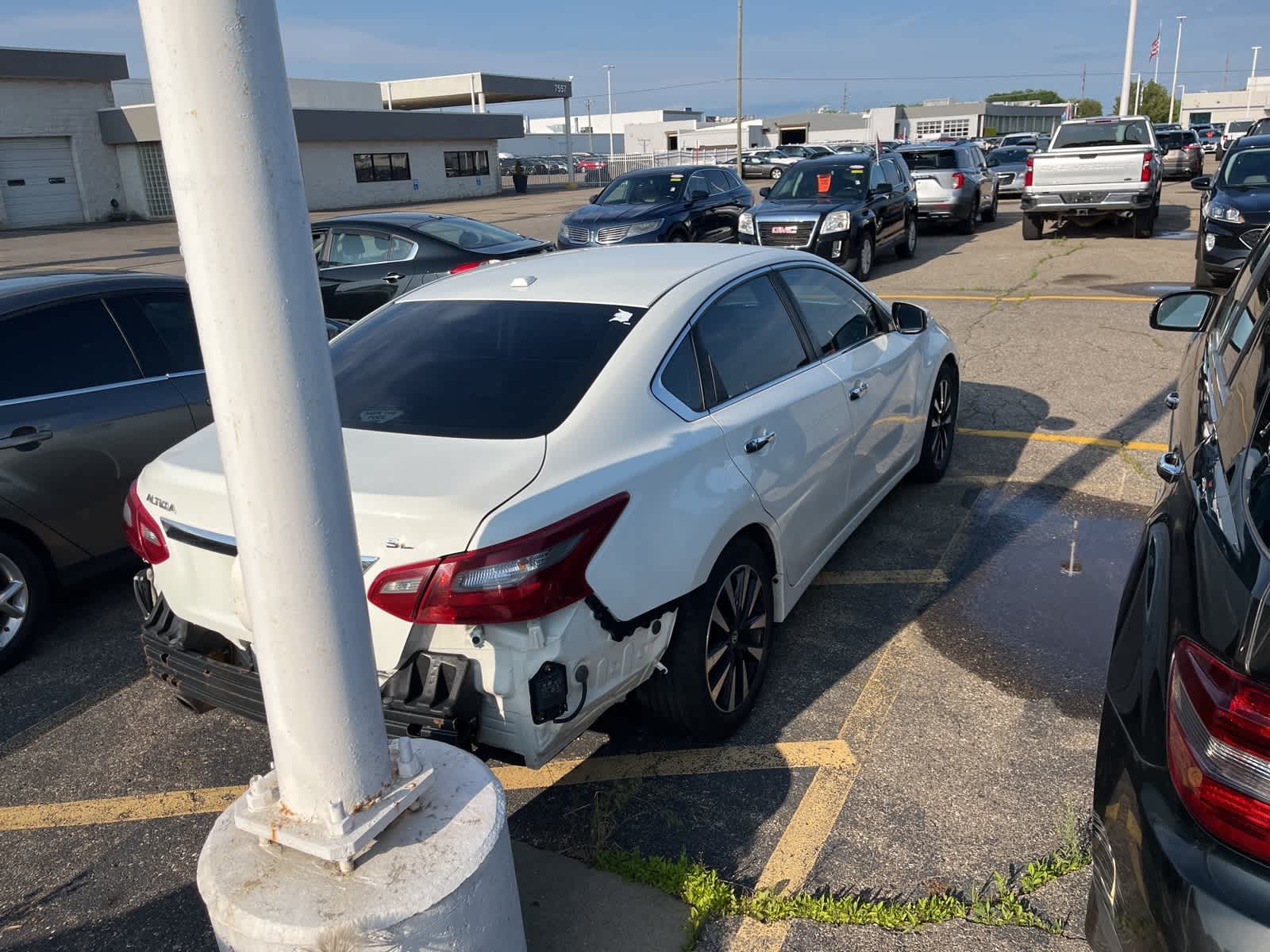 Thumbnail: 2018 Nissan Altima - 12