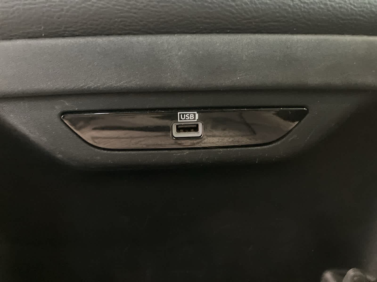 Thumbnail: 2018 Chrysler Pacifica - 25