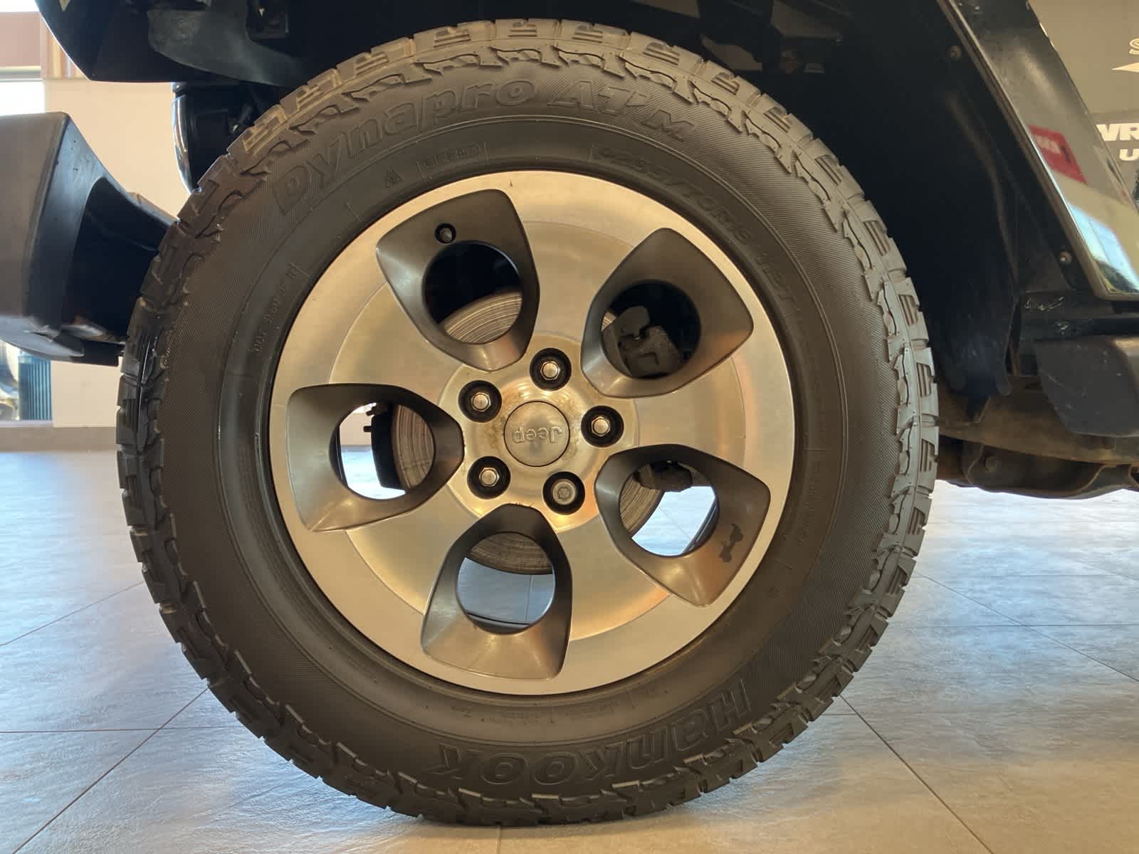 Thumbnail: 2016 Jeep Wrangler - 9