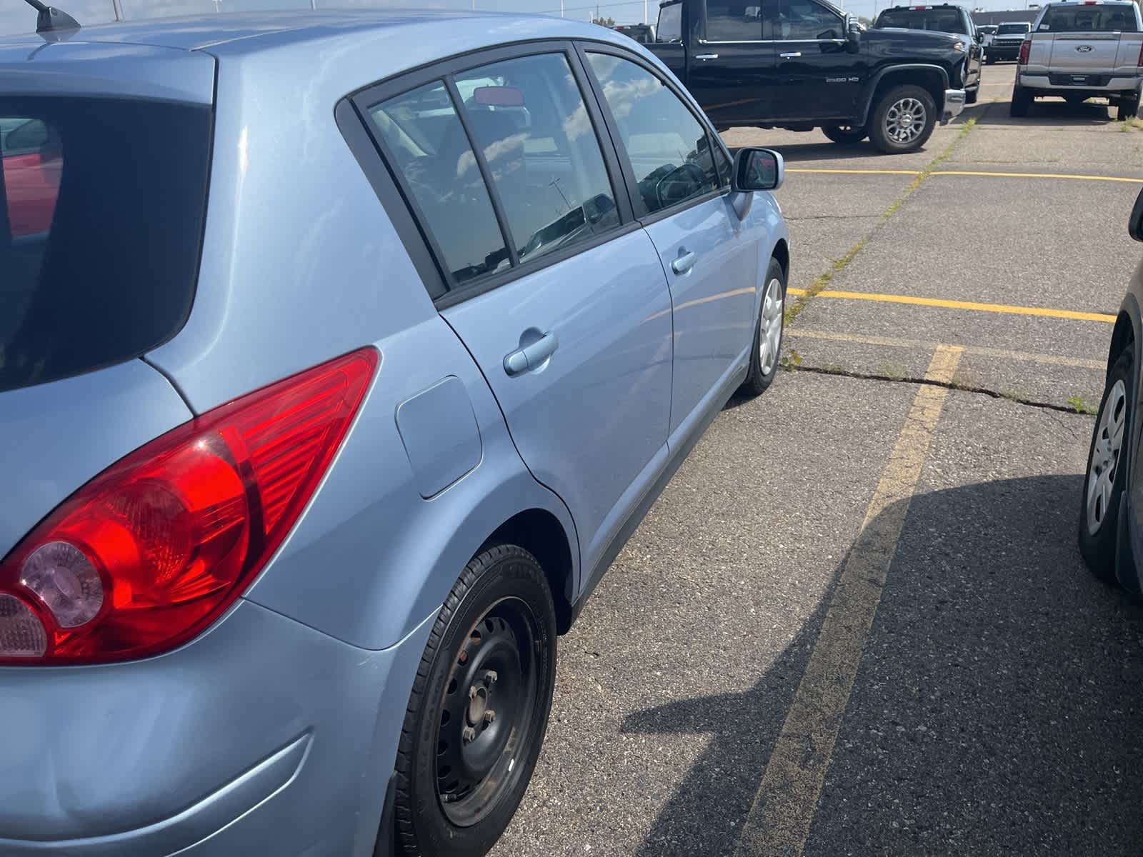 Thumbnail: 2010 Nissan Versa - 14