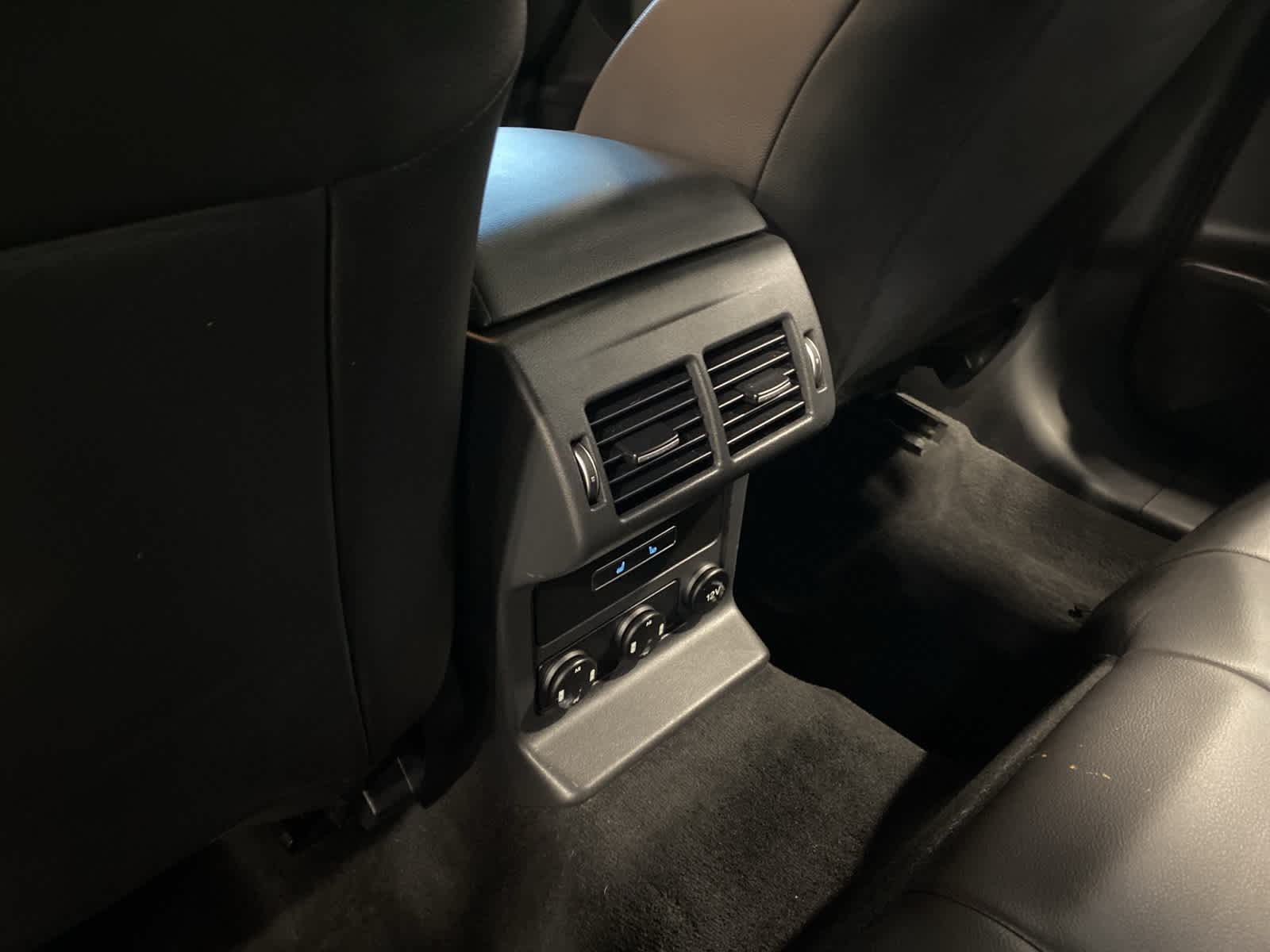 Thumbnail: 2017 Jaguar F-Pace - 26