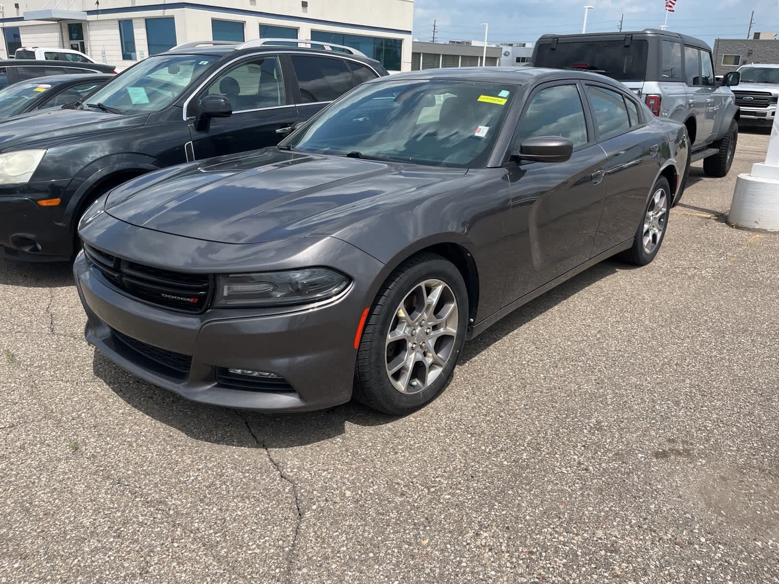 2015 Dodge Charger SXT 2