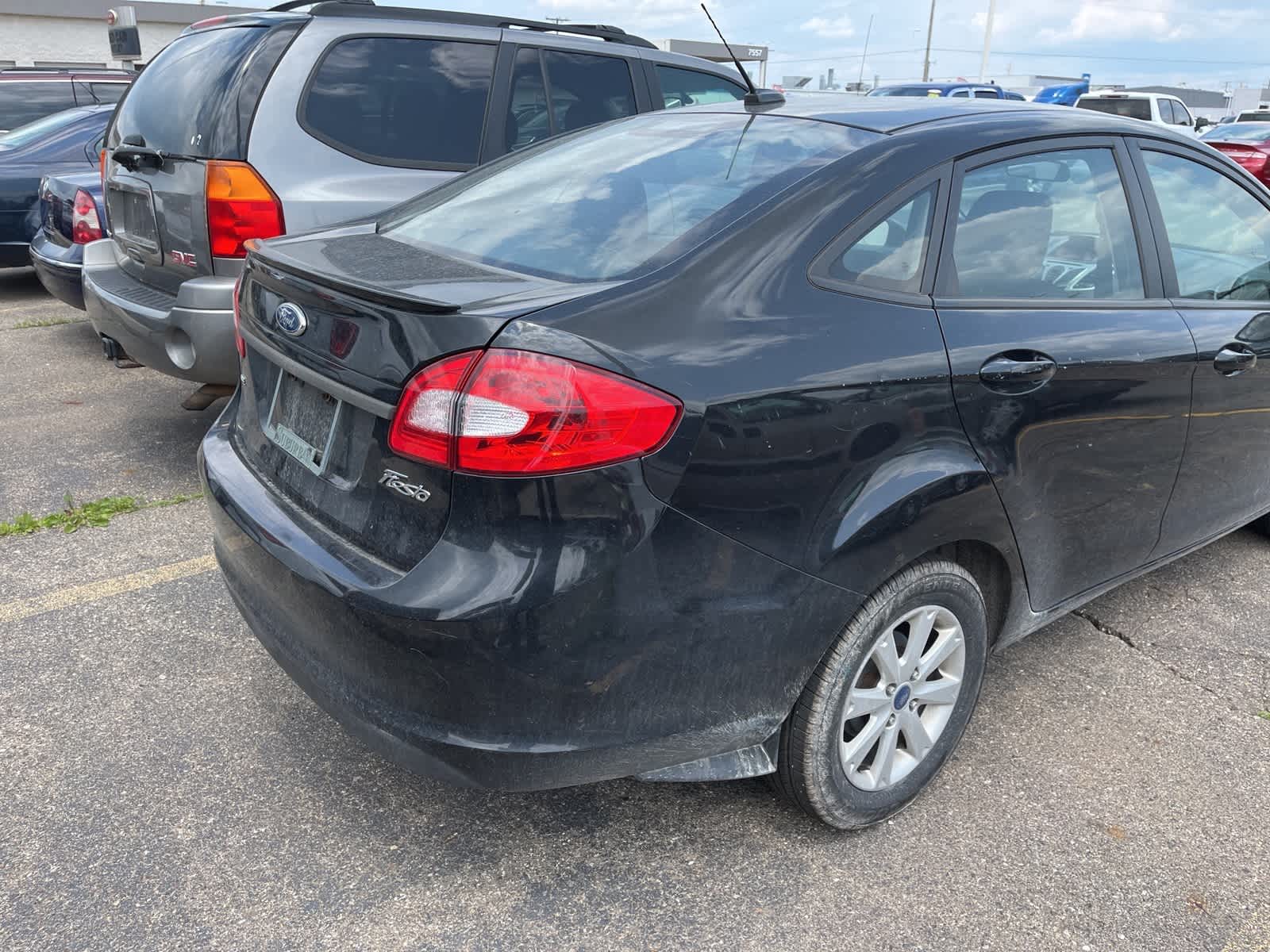 Thumbnail: 2011 Ford Fiesta - 10