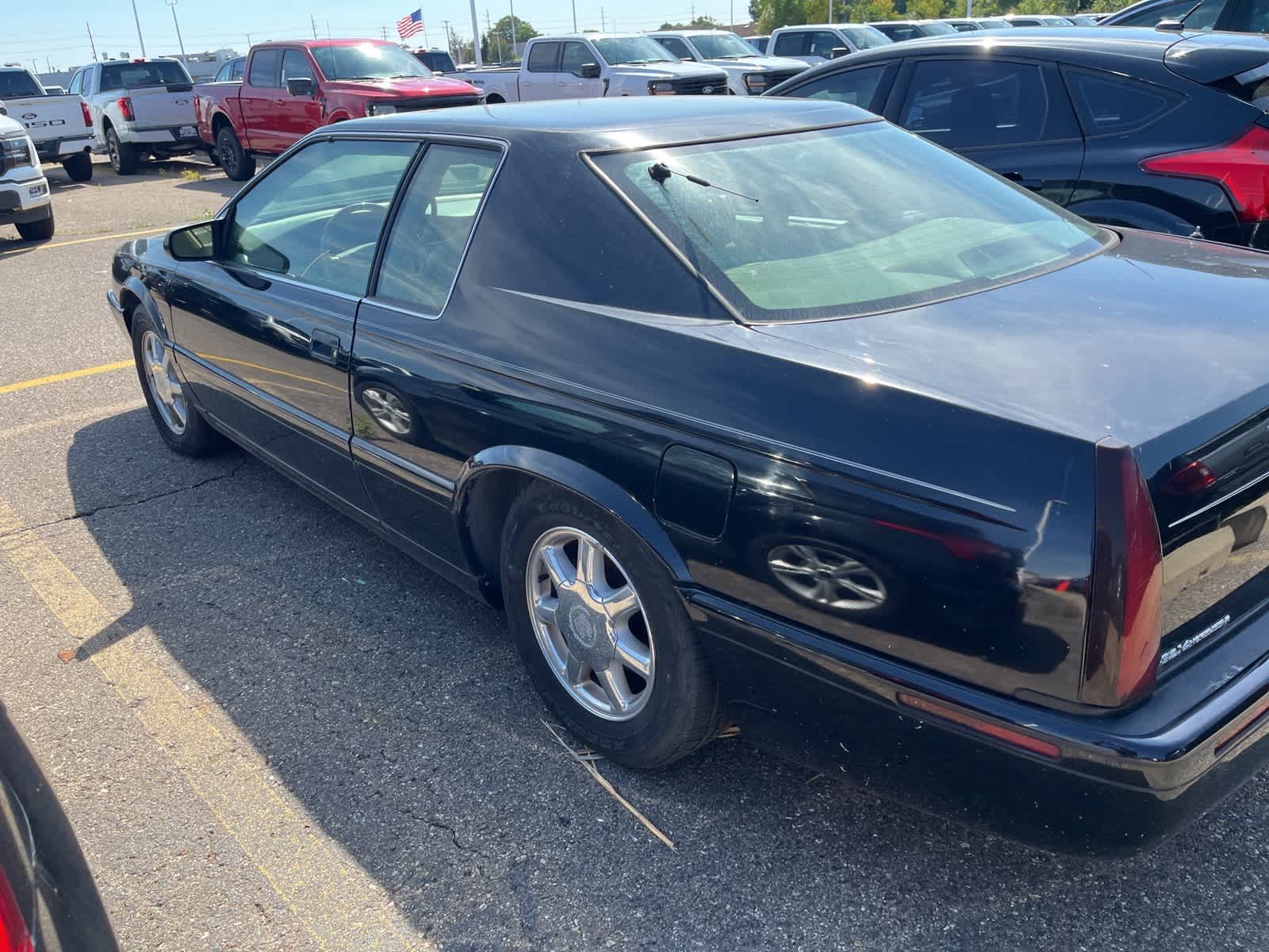 Thumbnail: 2002 Cadillac Eldorado - 10
