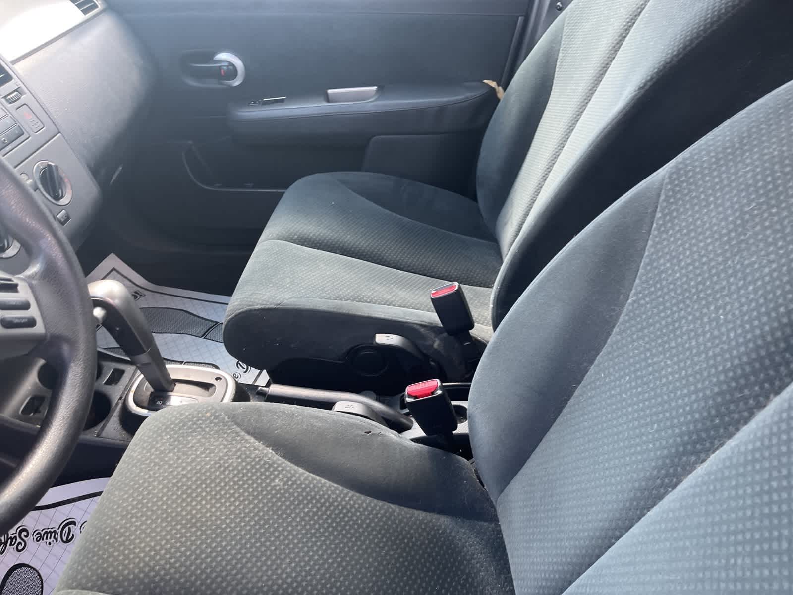 Thumbnail: 2010 Nissan Versa - 23