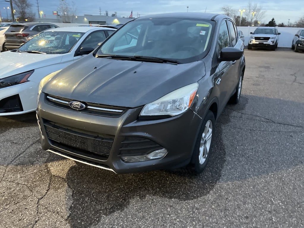Used 2015 Ford Escape SE SUV