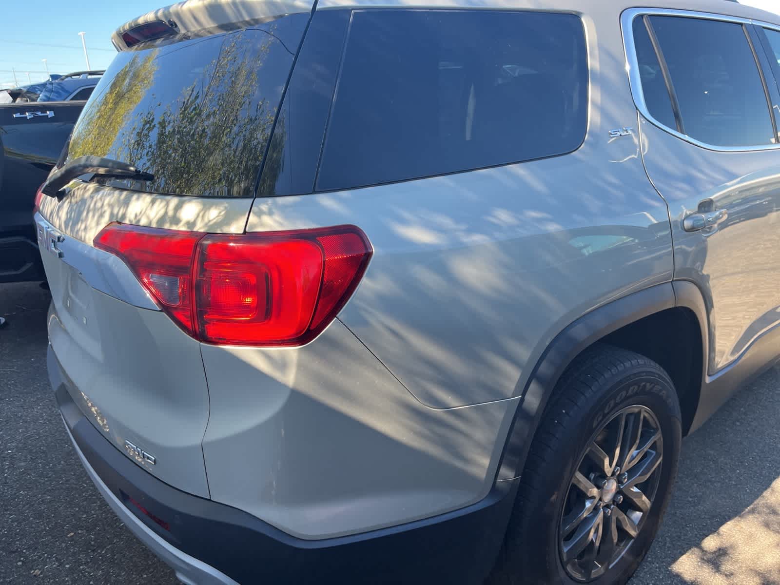 Thumbnail: 2017 GMC Acadia - 13
