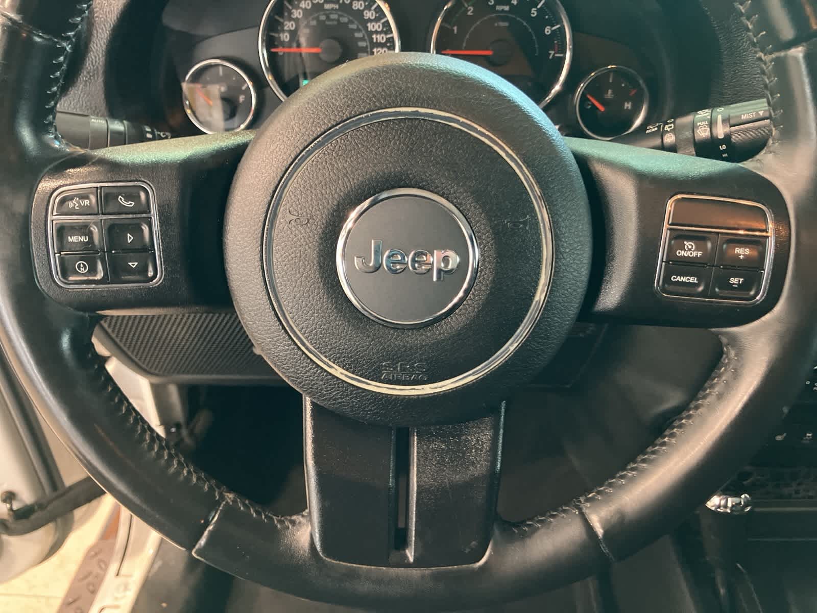 Thumbnail: 2016 Jeep Wrangler - 13