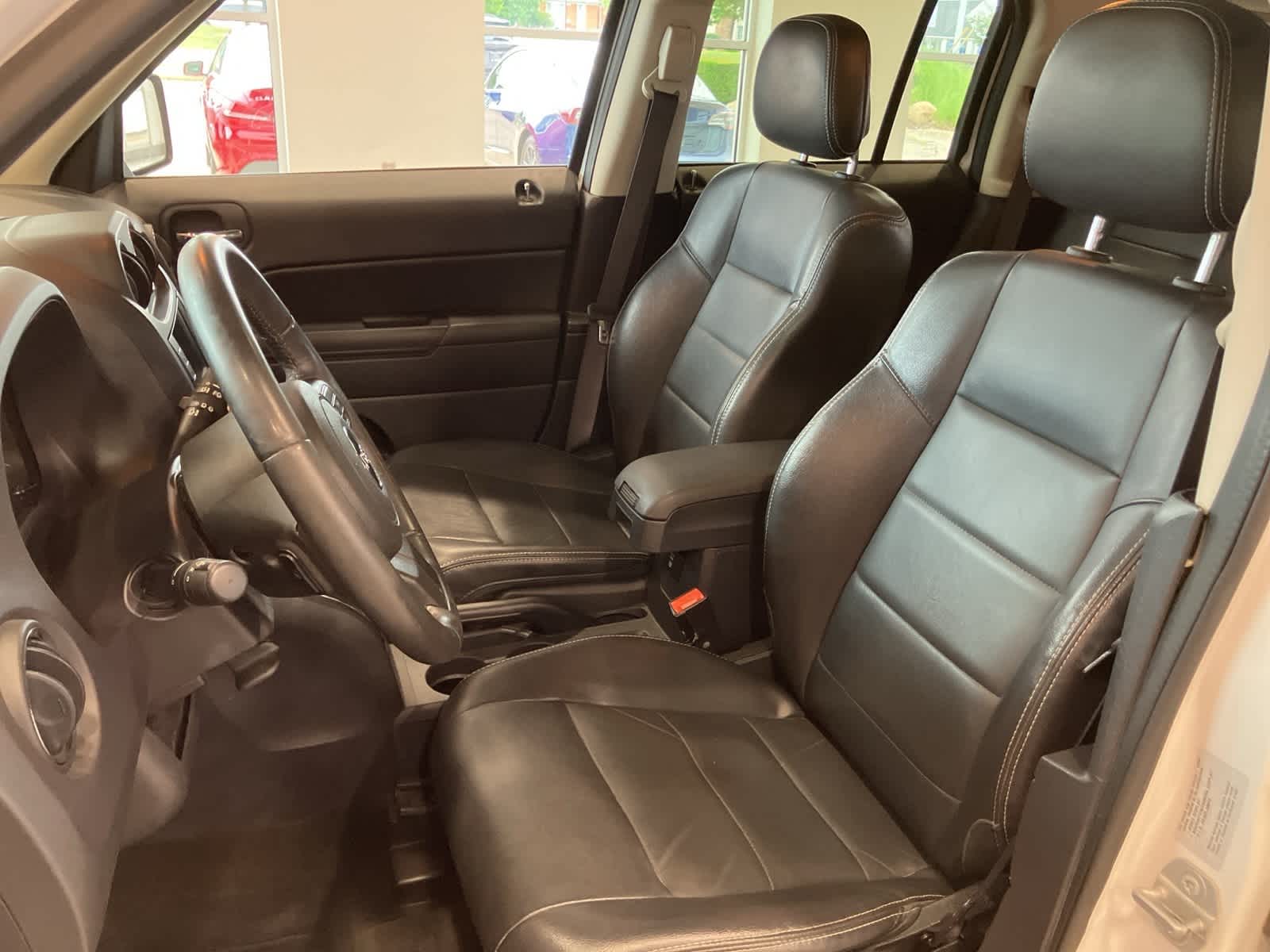 Thumbnail: 2016 Jeep Patriot - 12