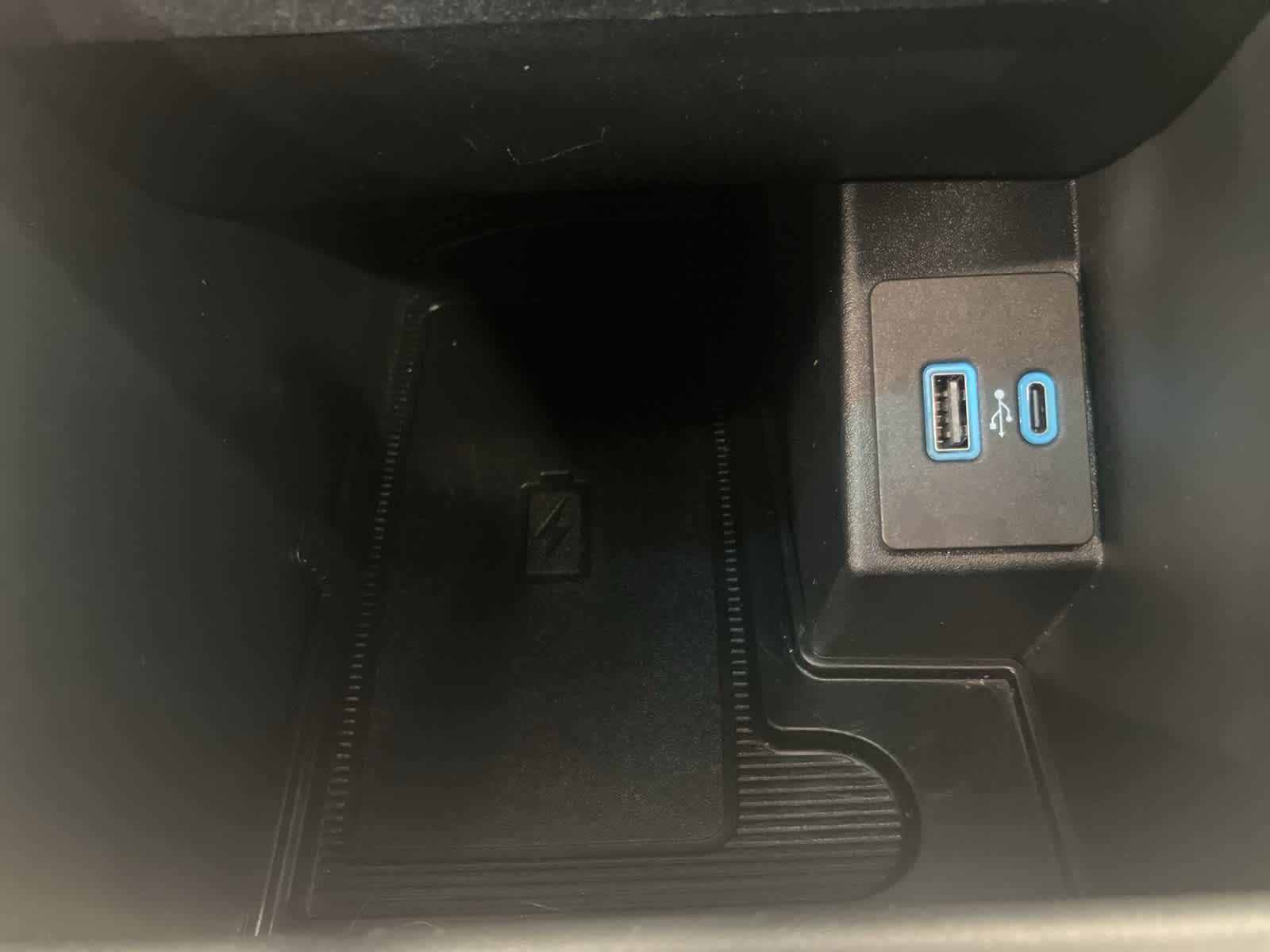 Thumbnail: 2023 Ford Edge - 16