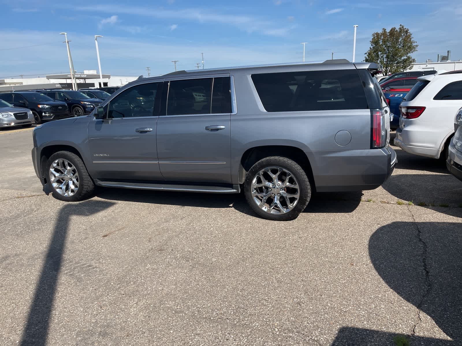 Thumbnail: 2018 GMC Yukon XL - 6