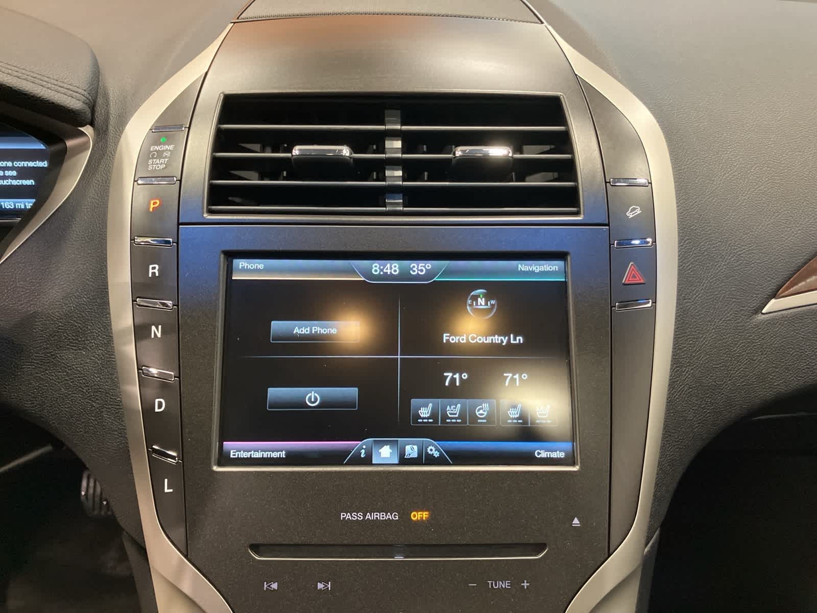 Thumbnail: 2015 Lincoln MKZ - 22