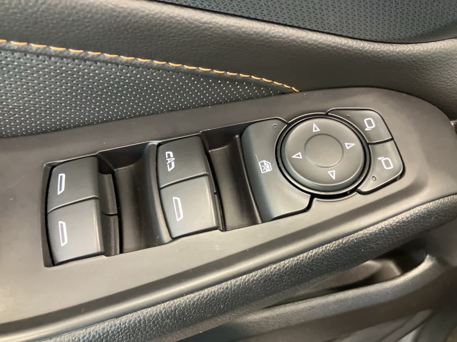 Thumbnail: 2018 Chevrolet Traverse - 16