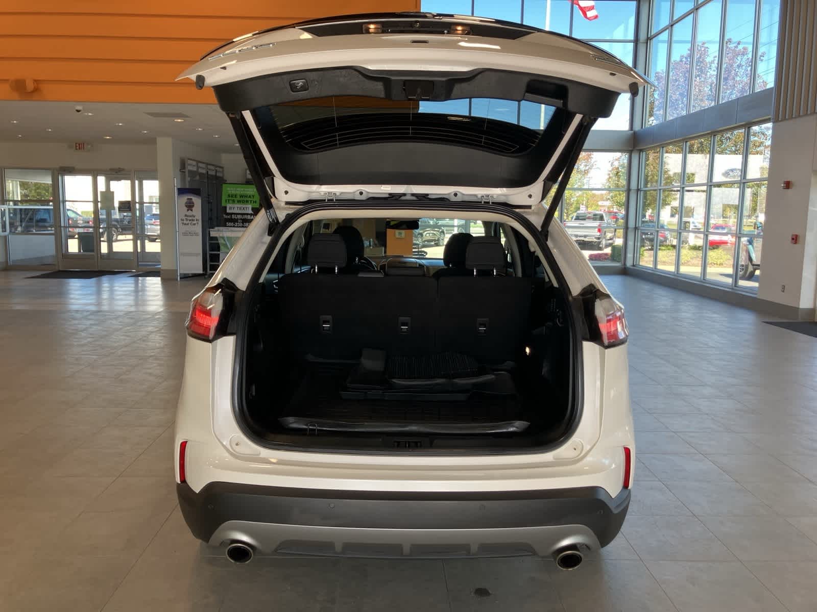 Thumbnail: 2019 Ford Edge - 25