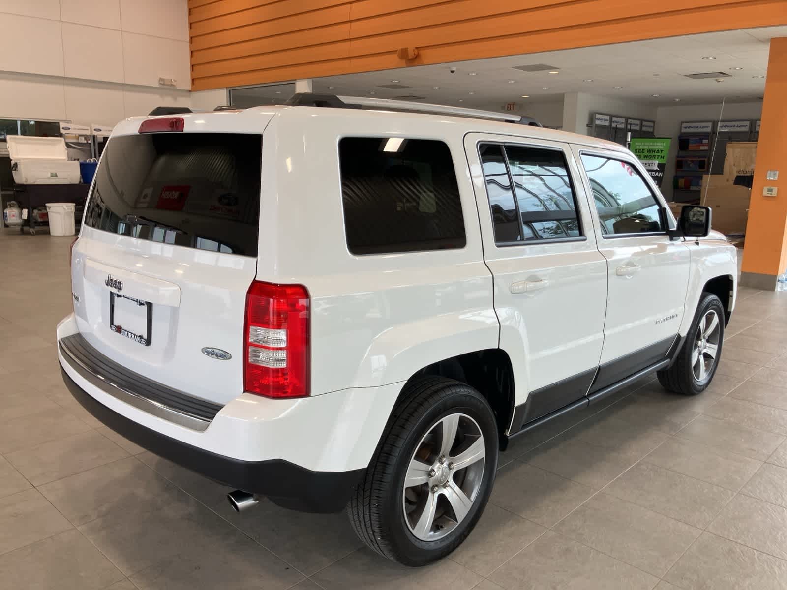 Thumbnail: 2016 Jeep Patriot - 5