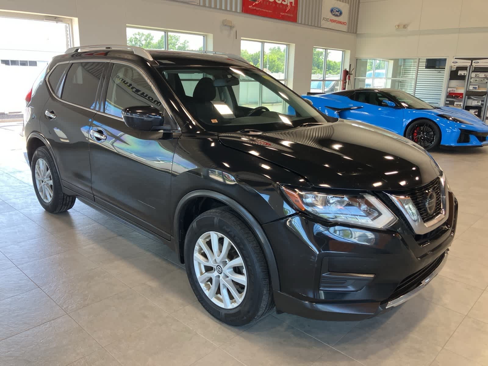 Thumbnail: 2018 Nissan Rogue - 3