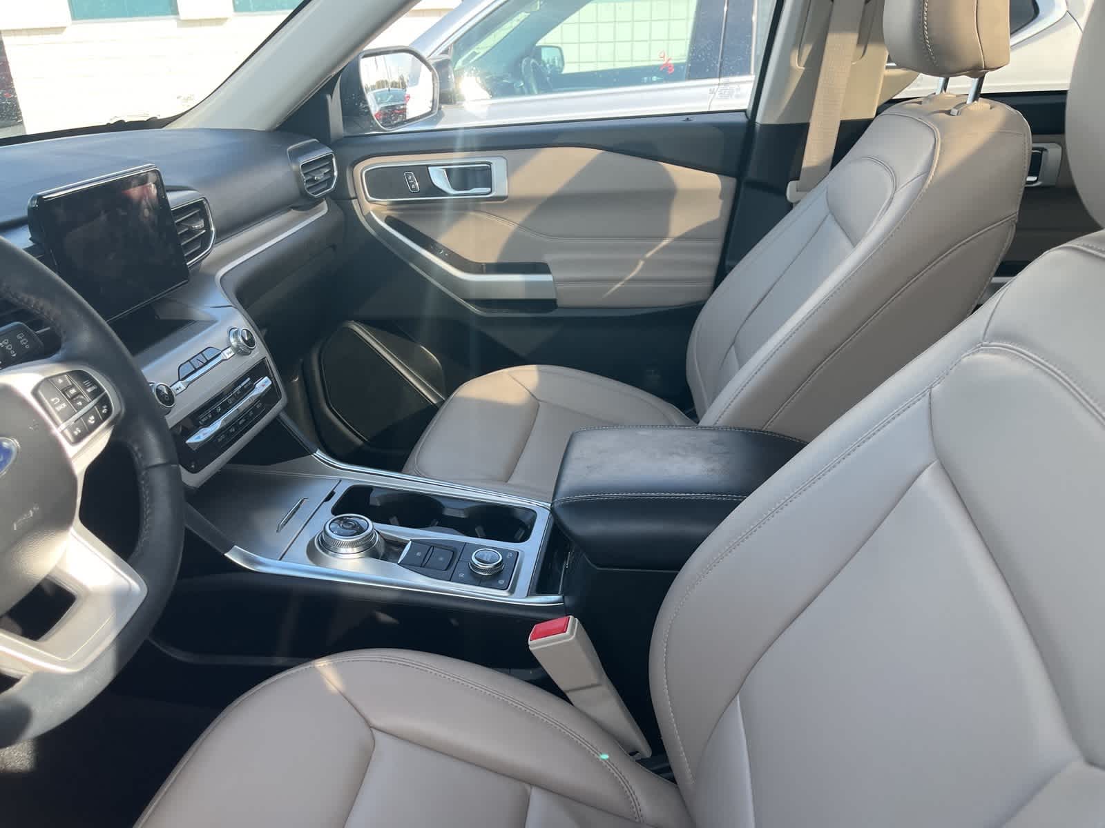 Thumbnail: 2023 Ford Explorer - 26