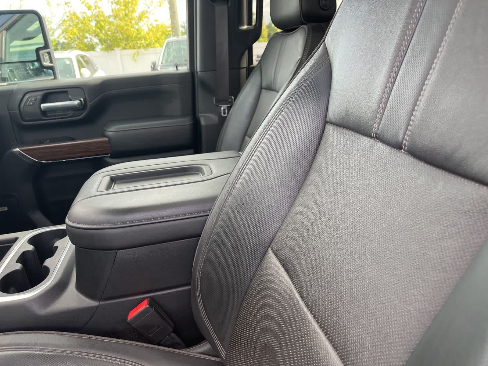Thumbnail: 2021 Chevrolet Silverado 3500 - 24