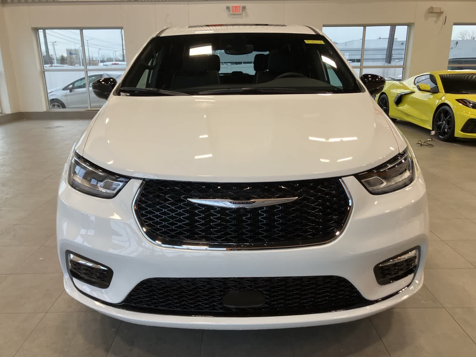 Thumbnail: 2026 Chrysler Pacifica - 2