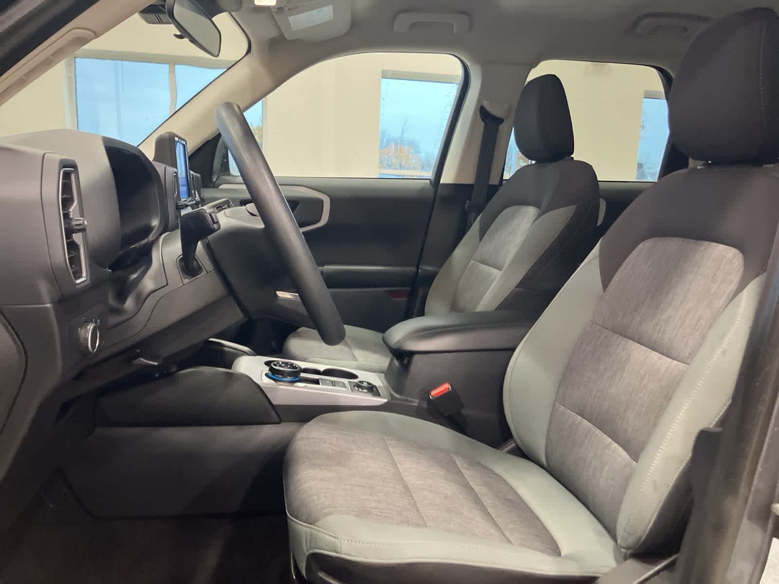 Thumbnail: 2022 Ford Bronco Sport - 10