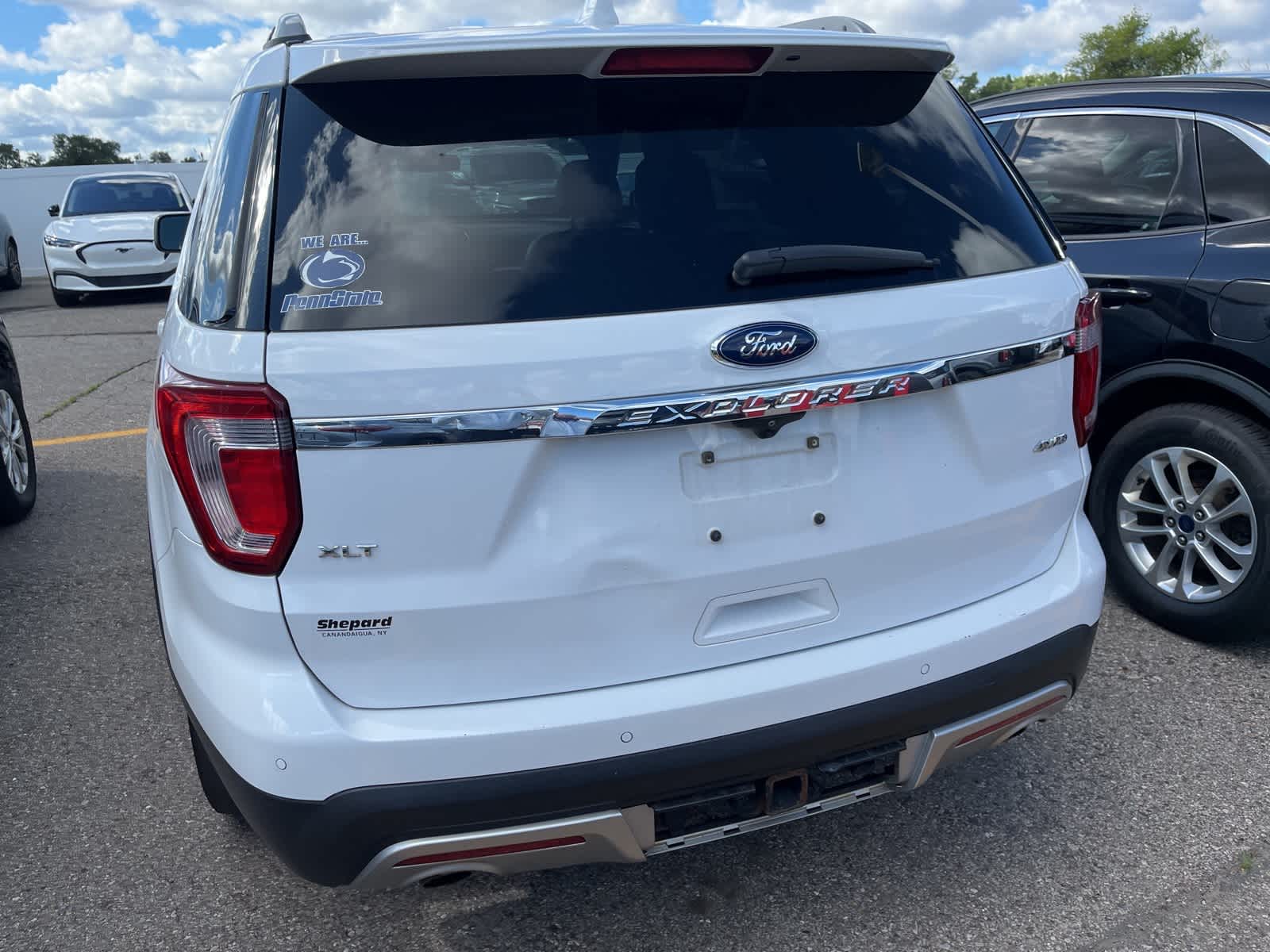 Thumbnail: 2017 Ford Explorer - 10