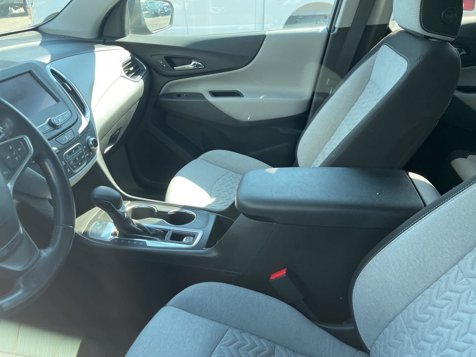 Thumbnail: 2022 Chevrolet Equinox - 22