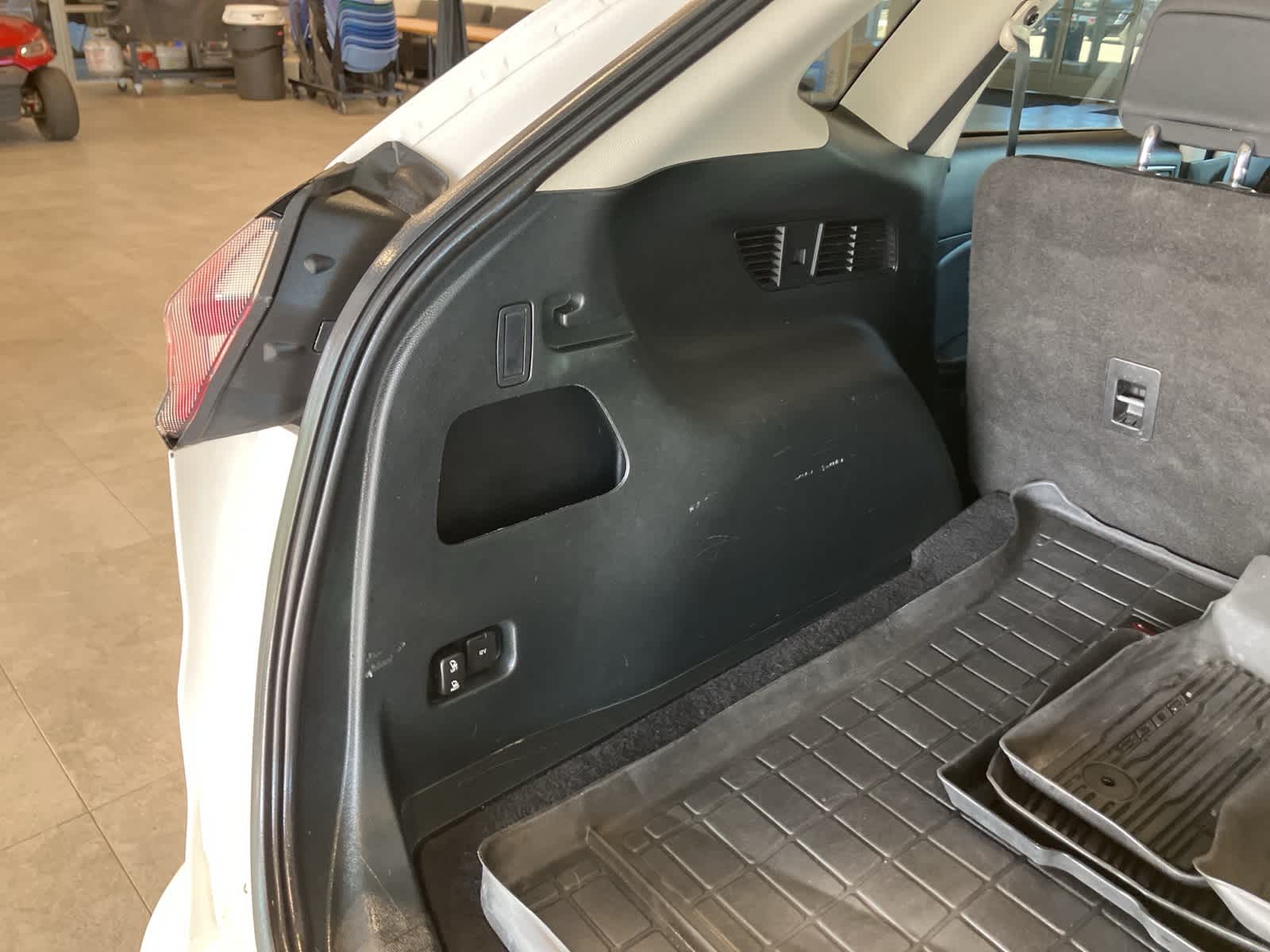 Thumbnail: 2019 Ford Edge - 28