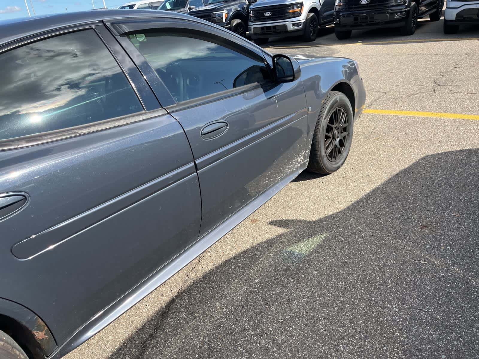 Thumbnail: 2008 Pontiac Grand Prix - 17