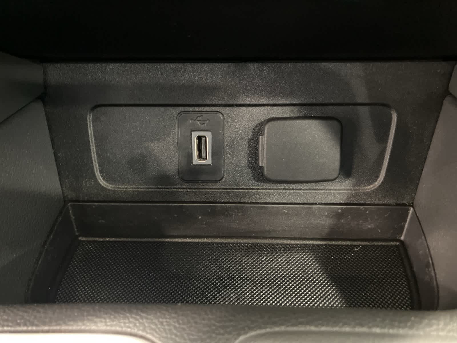 Thumbnail: 2018 Ford Escape - 16