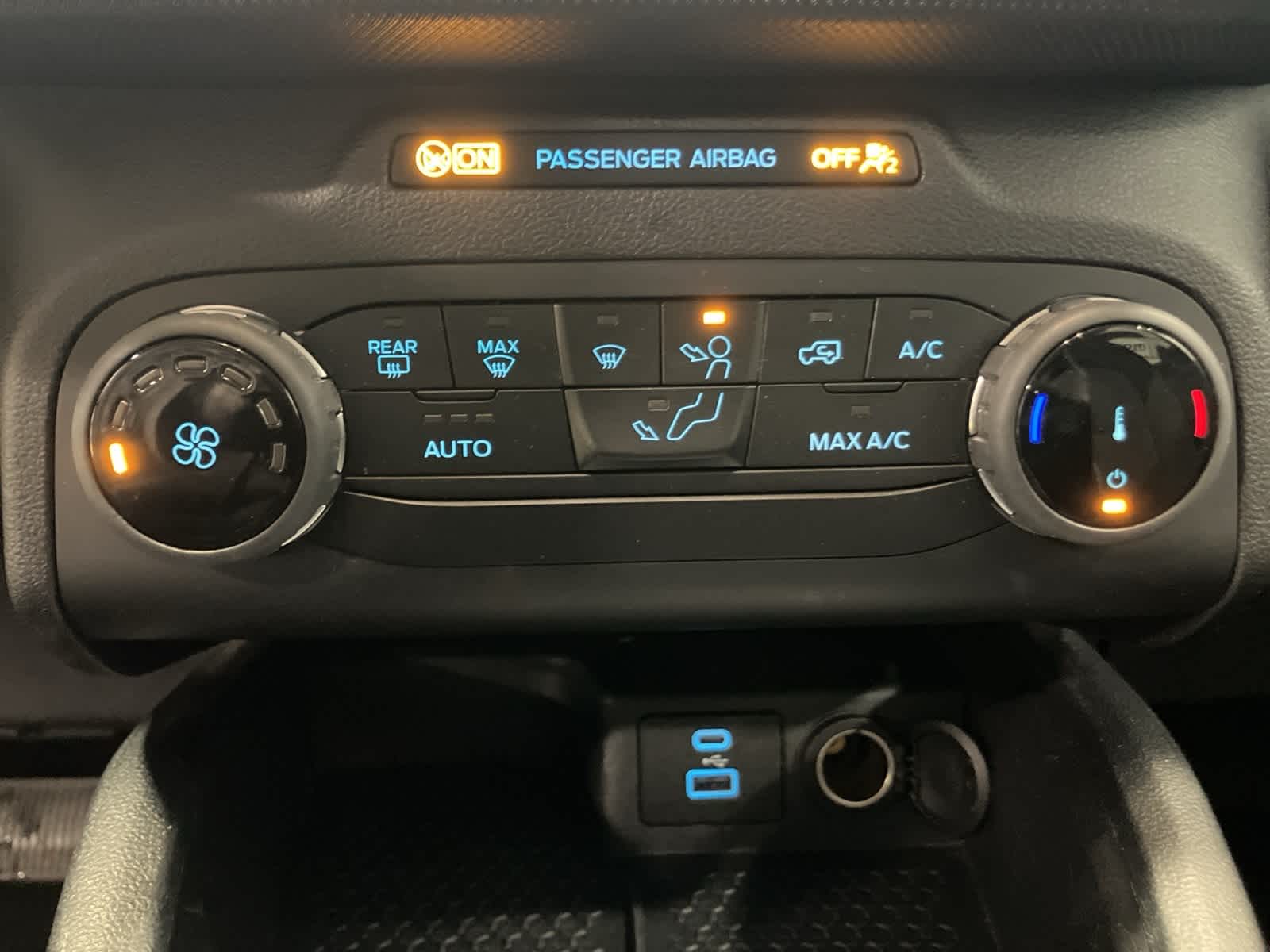 Thumbnail: 2022 Ford Bronco Sport - 18