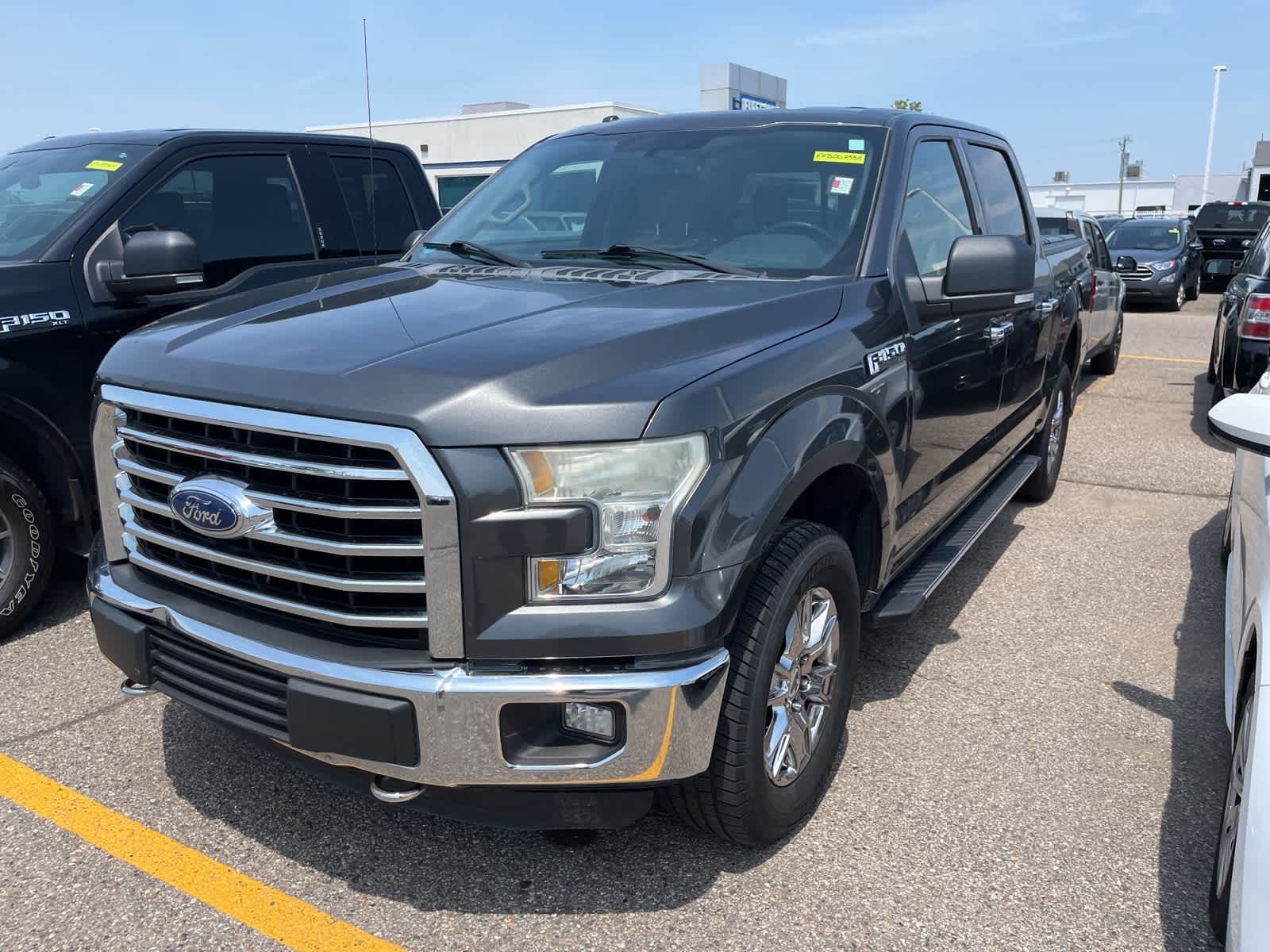 2015 Ford F-150 XLT 2