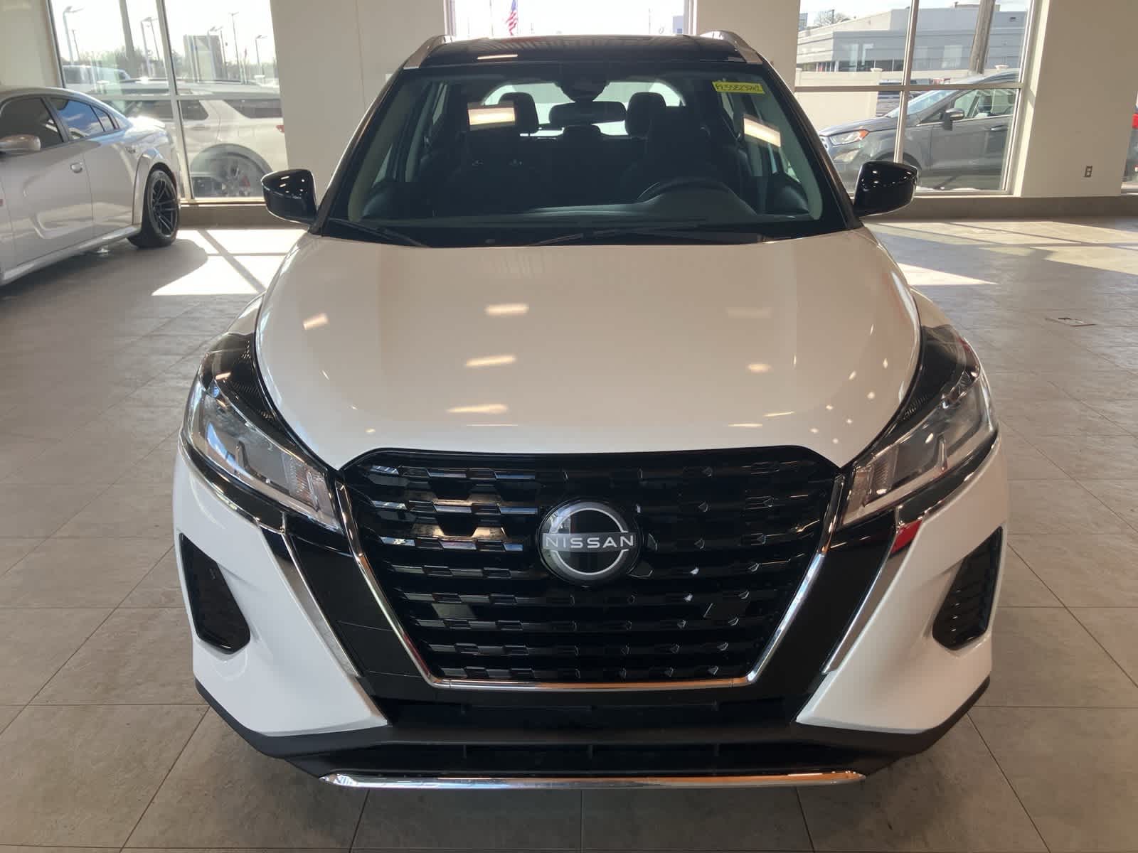 Thumbnail: 2023 Nissan Kicks - 2