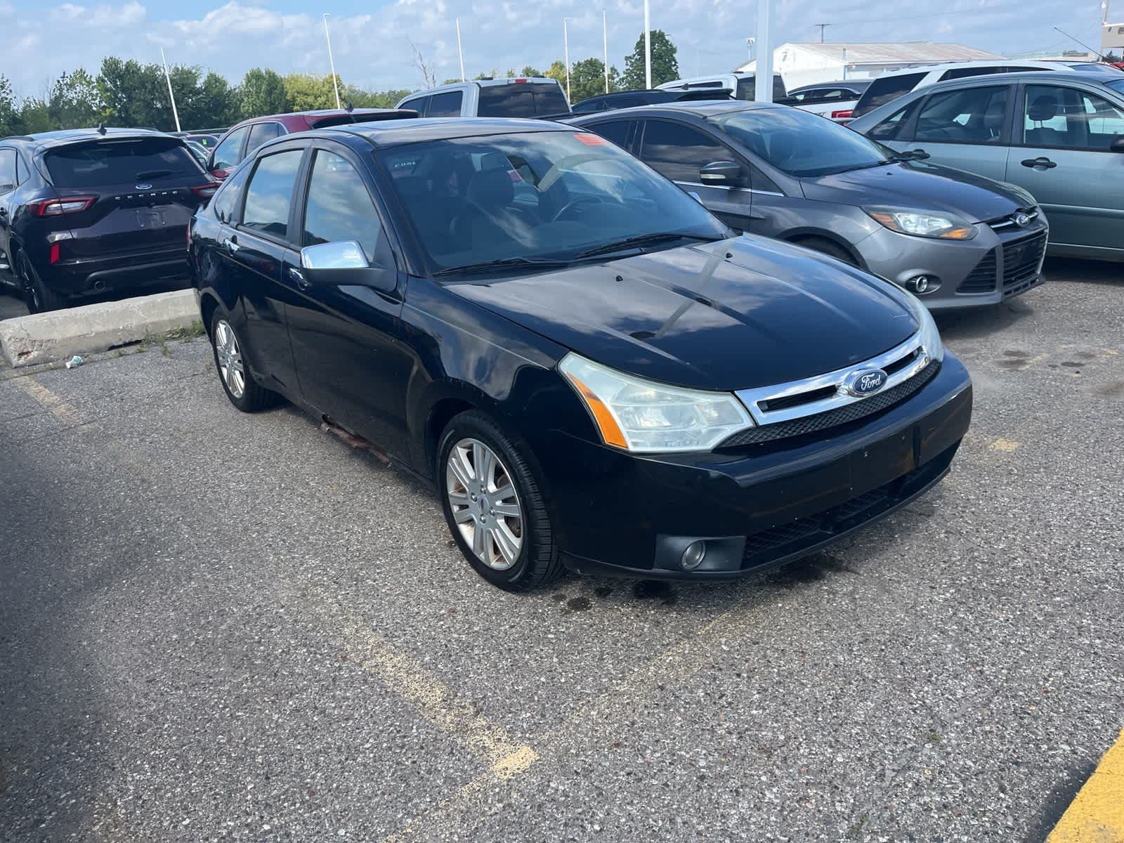 Thumbnail: 2011 Ford Focus - 18