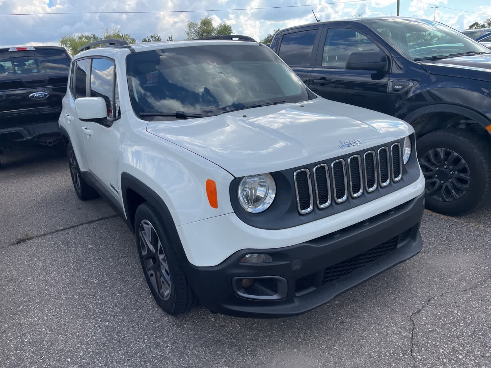 Thumbnail: 2015 Jeep Renegade - 17