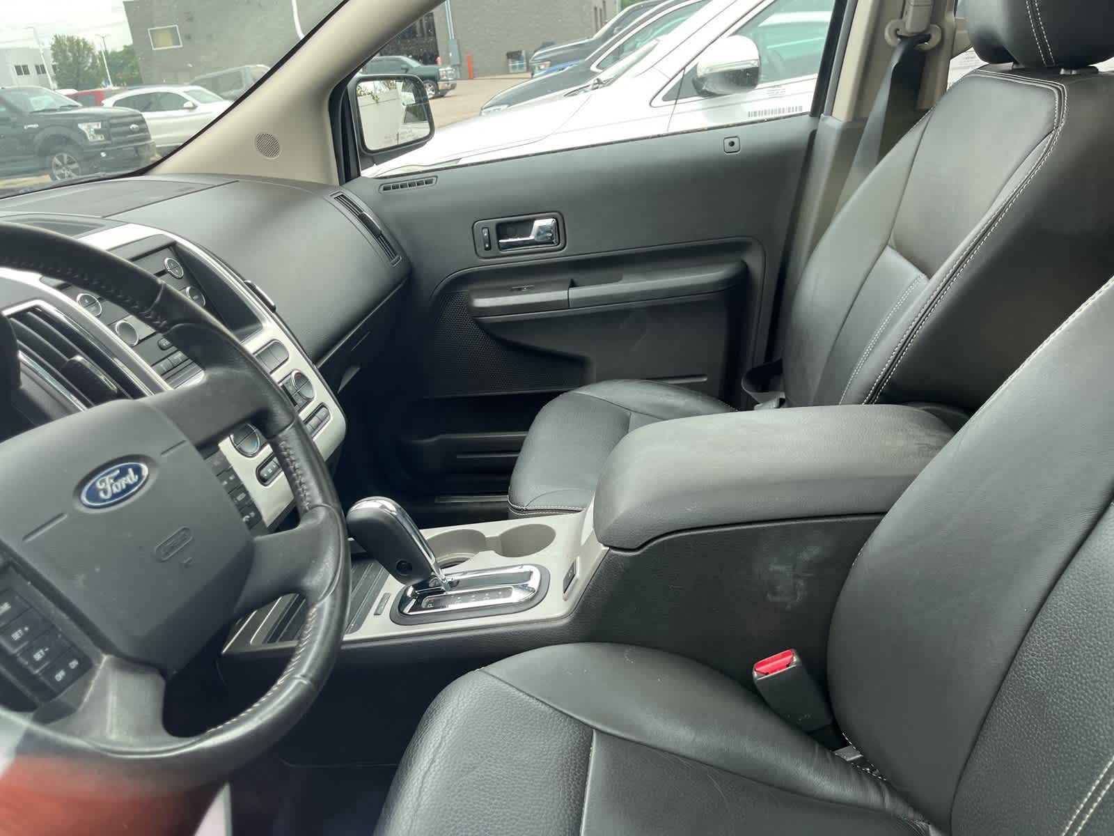 Thumbnail: 2010 Ford Edge - 27
