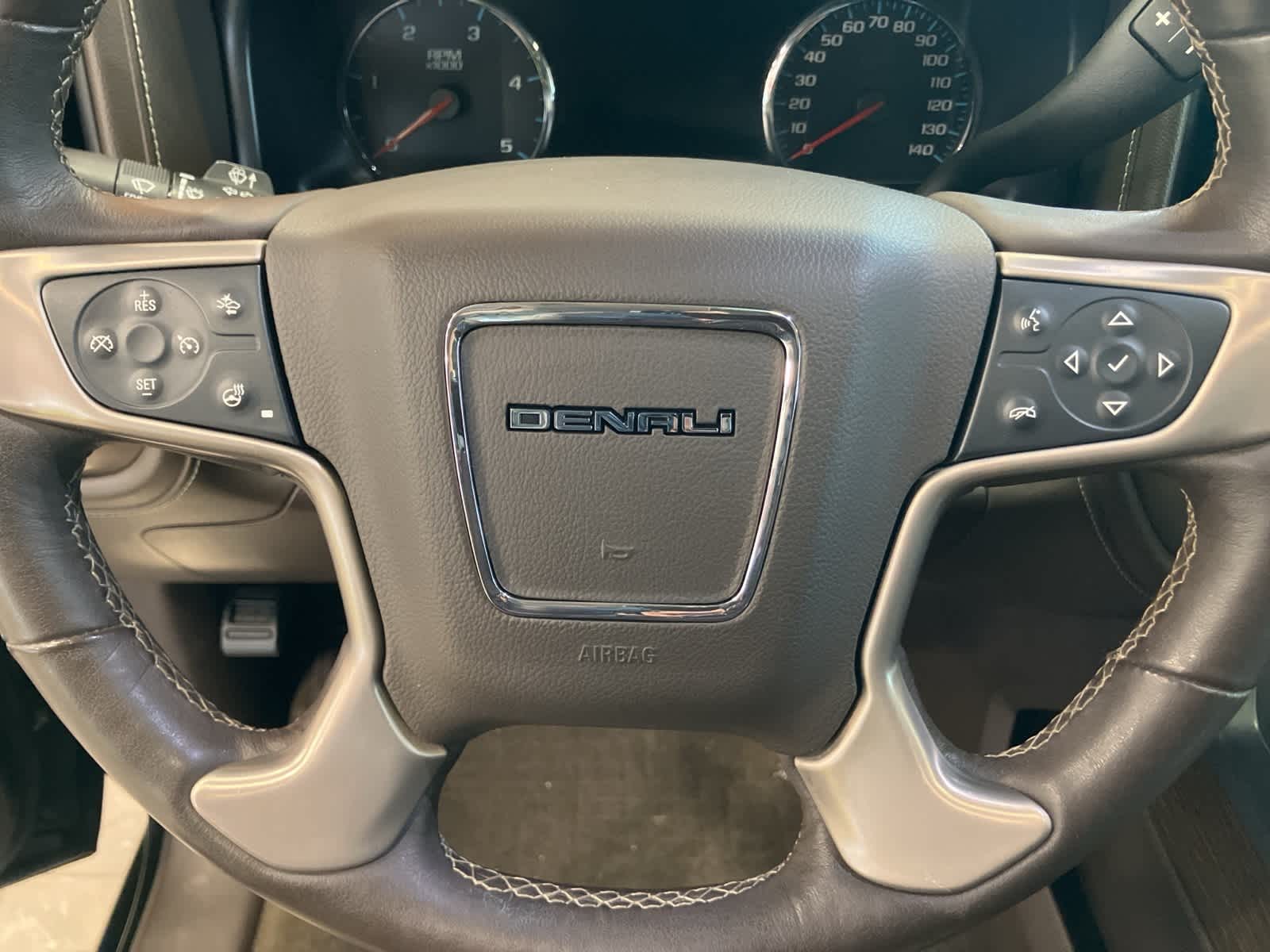 Thumbnail: 2018 GMC Sierra 2500 - 18