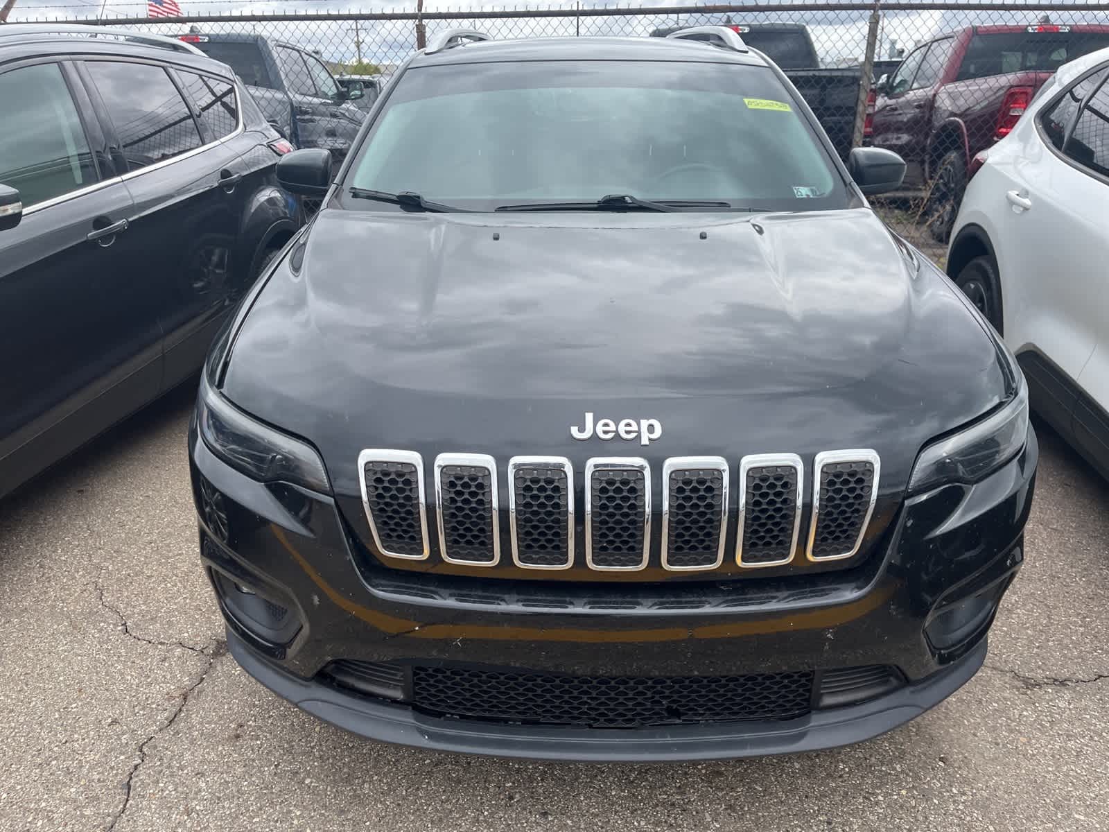 Thumbnail: 2019 Jeep Cherokee - 21