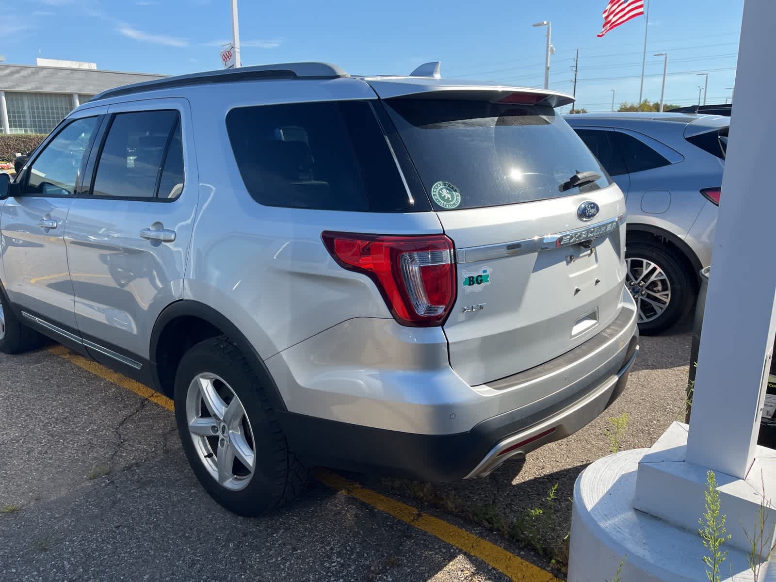 Thumbnail: 2017 Ford Explorer - 10