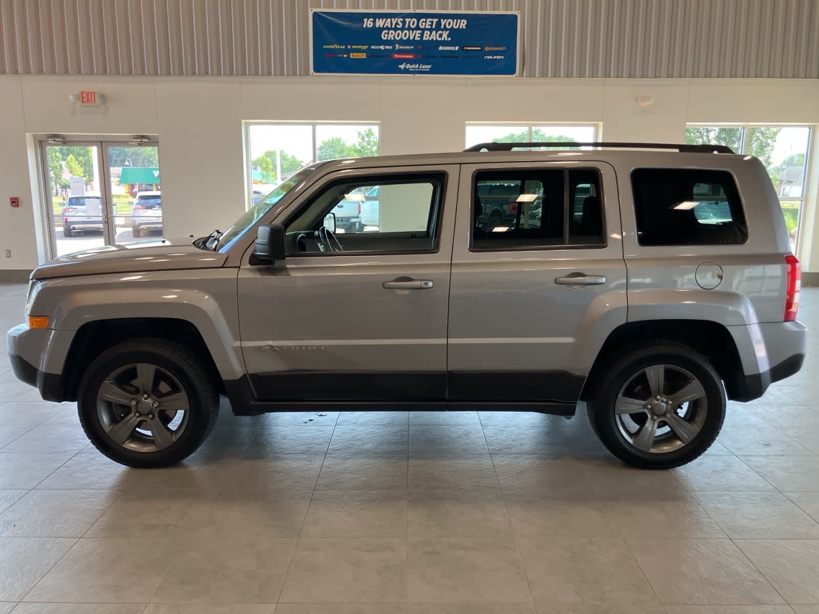 Thumbnail: 2015 Jeep Patriot - 8