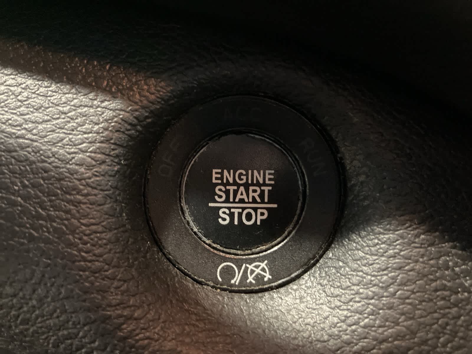 Thumbnail: 2020 Jeep Cherokee - 17