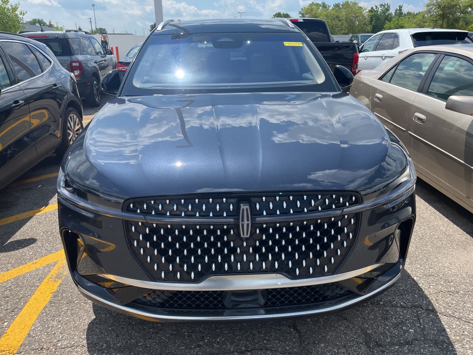 Thumbnail: 2024 Lincoln Nautilus - 21