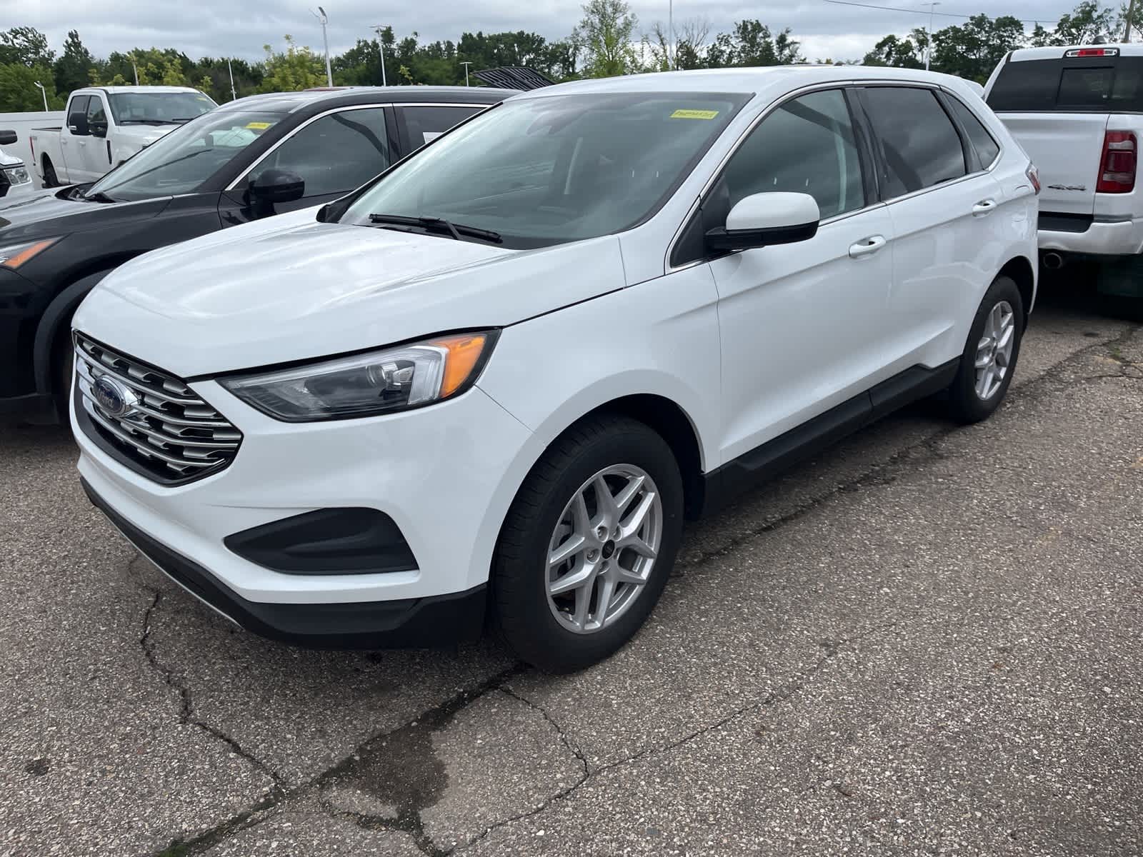 Thumbnail: 2024 Ford Edge - 5