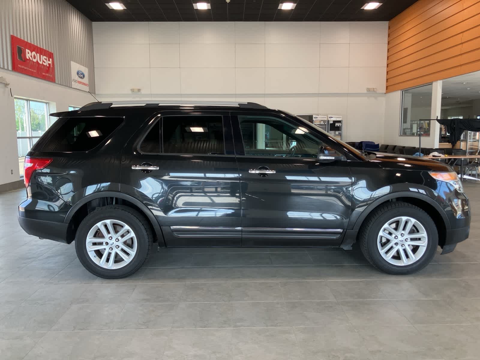 Thumbnail: 2015 Ford Explorer - 4
