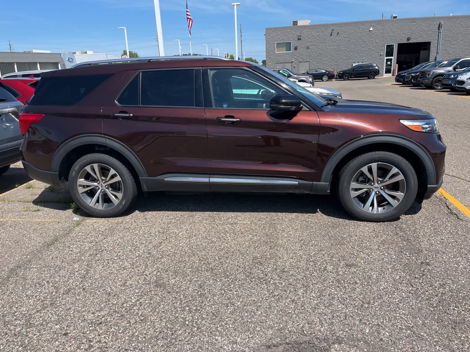 Thumbnail: 2020 Ford Explorer - 15