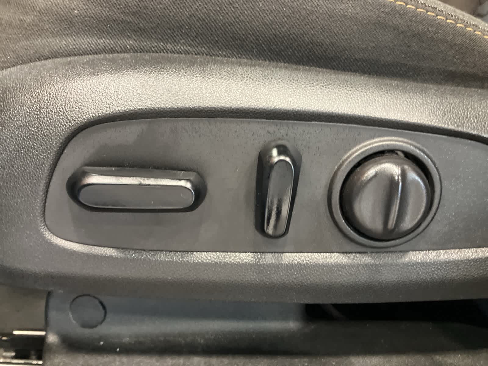 Thumbnail: 2020 Chevrolet Equinox - 11