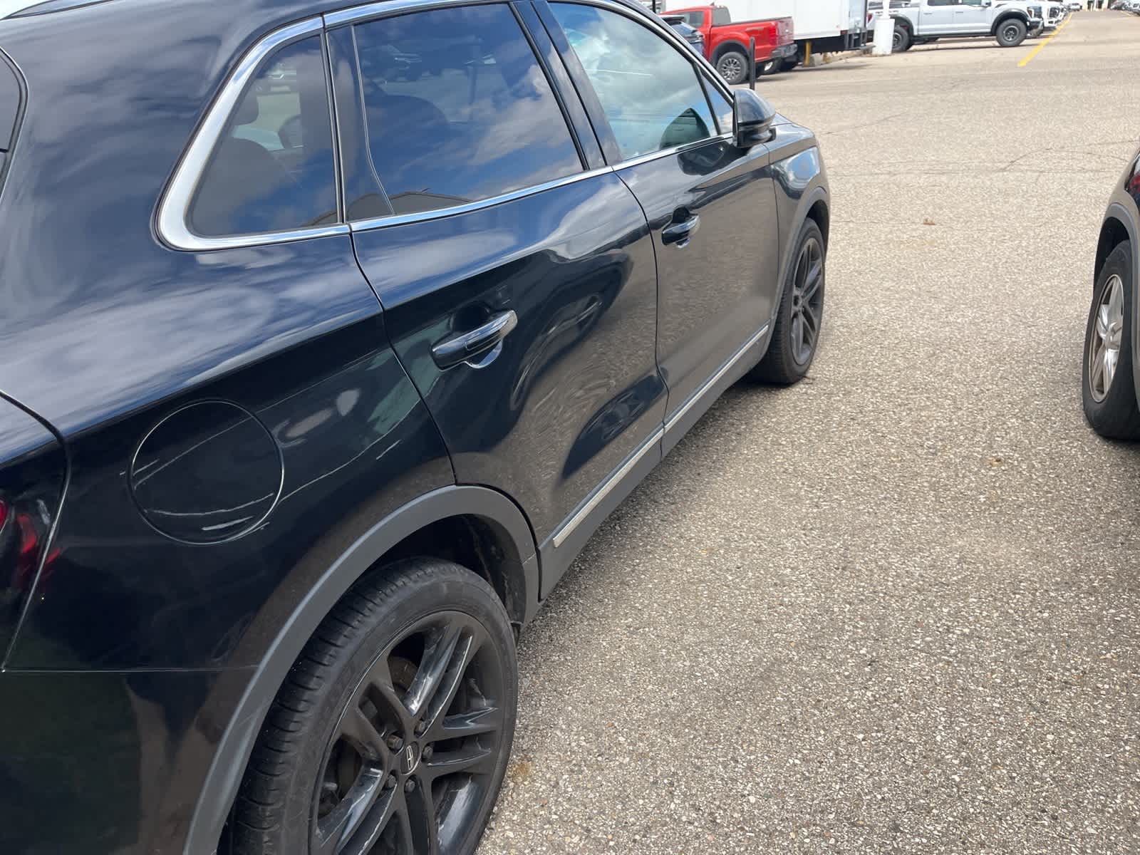 Thumbnail: 2017 Lincoln MKC - 14